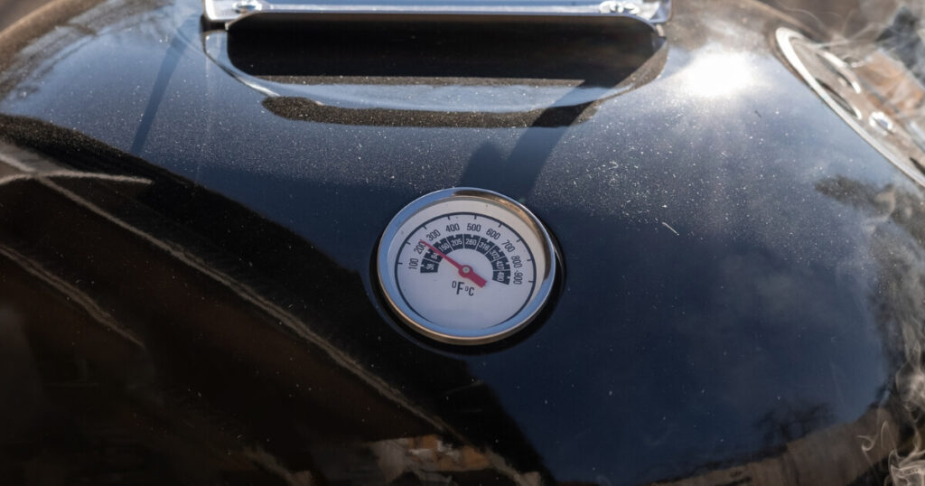 lid thermometer on smoker